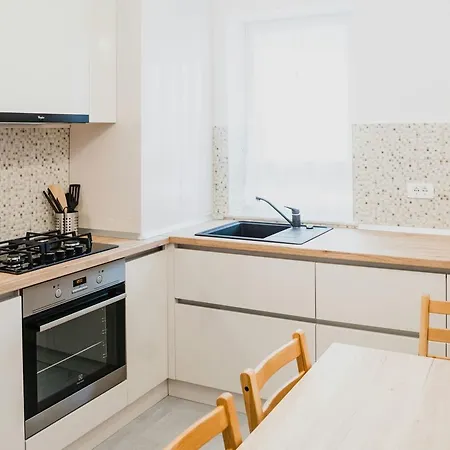 4tourists Διαμέρισμα *